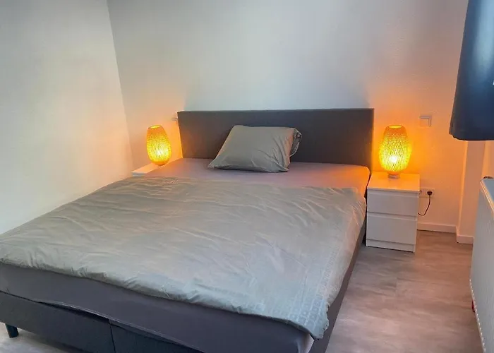 Апартаменты Luxurioese Loft Mit Garten Naehe Duesseldorf Messe